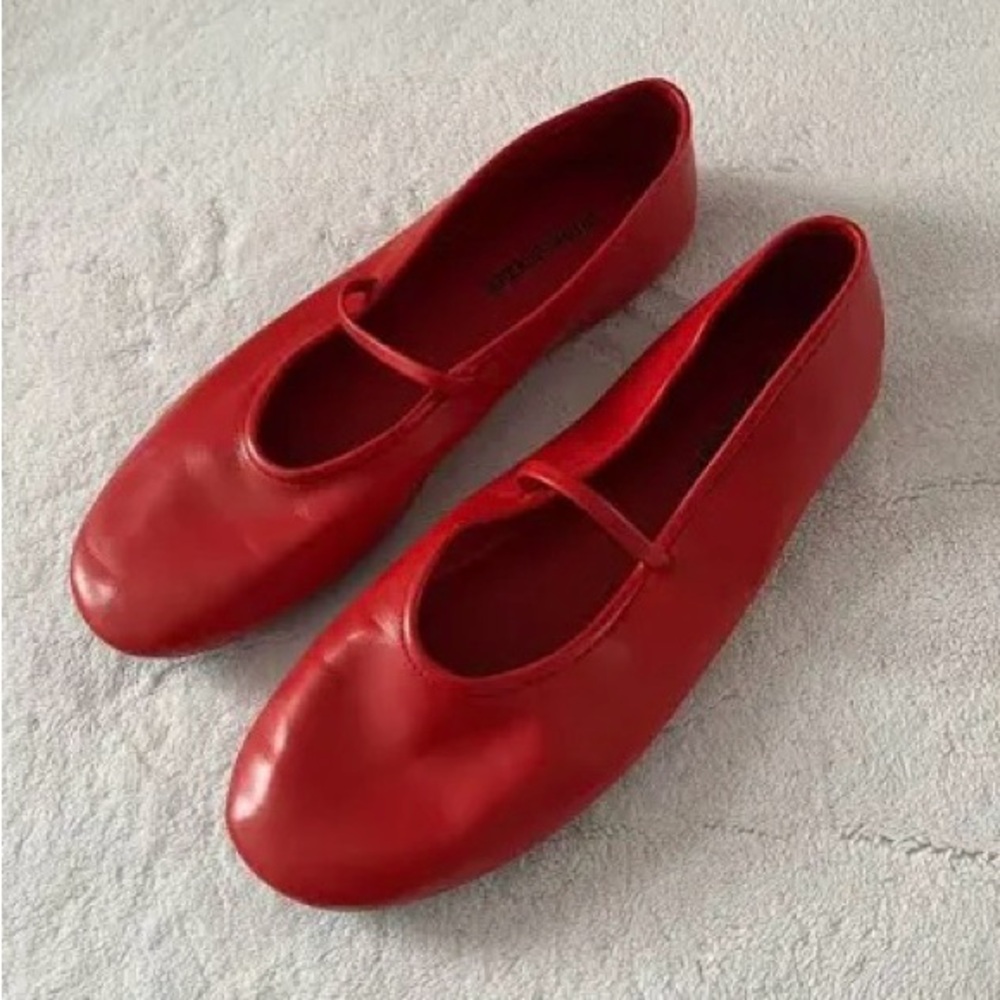 ISO JEFFERY CAMPBELL DANCERIA FLATS